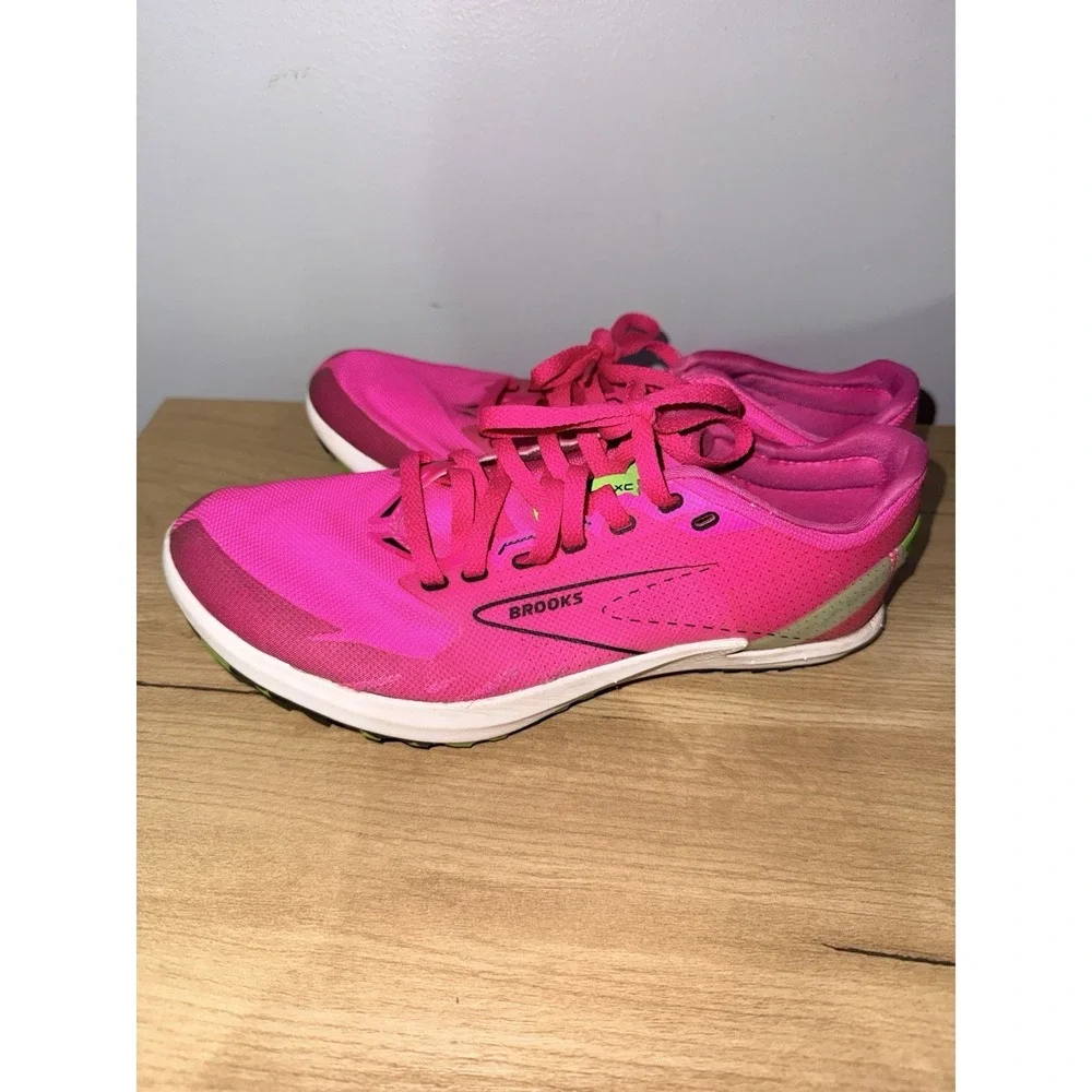 Brooks Draft XC Spikeless Racing Flats Running Cross Country Size 6‎ Pink Q